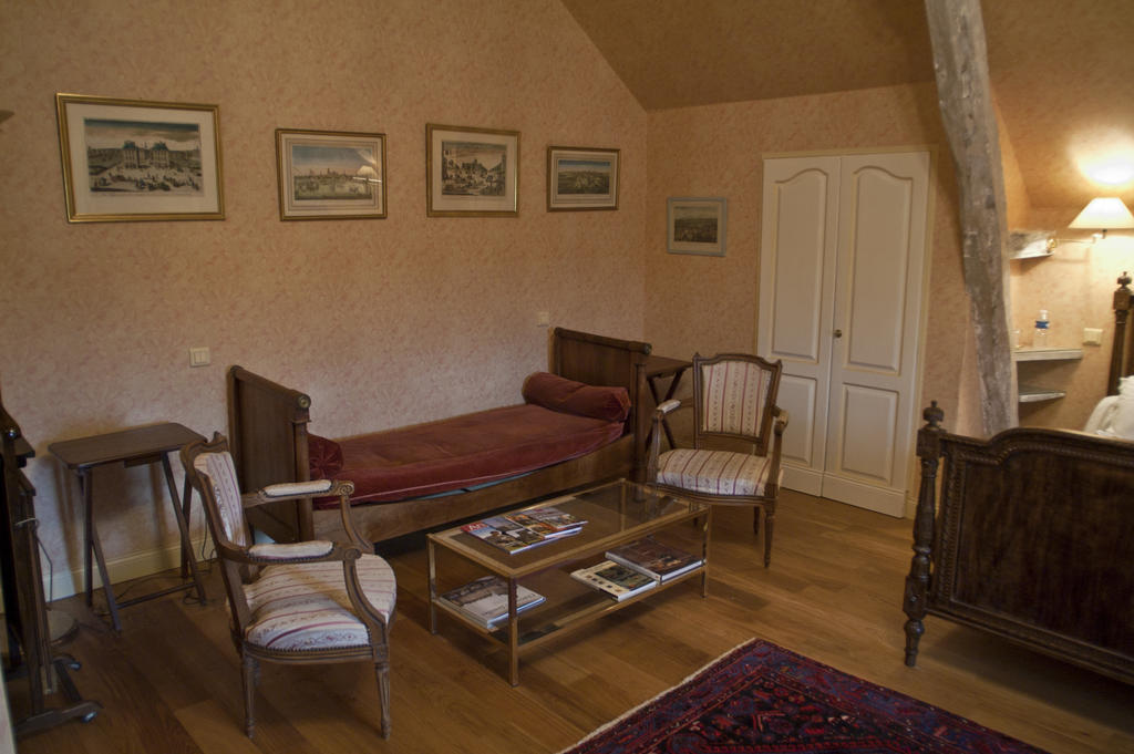 Manoir Du Bois Noblet Bed & Breakfast Louerre Room photo